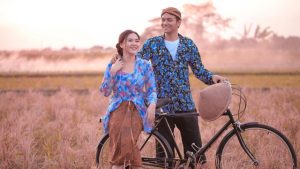 foto prewedding di sawah