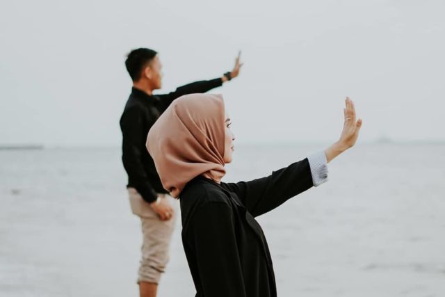 foto prewedding di pantai 