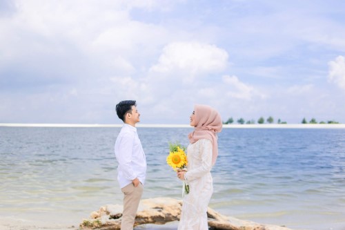 foto prewedding di pantai 