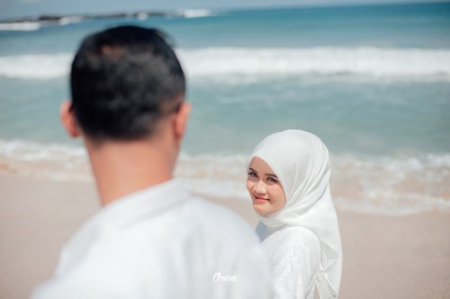 foto prewedding di pantai 