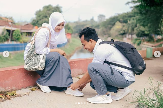 foto prewedding seragam sekolah