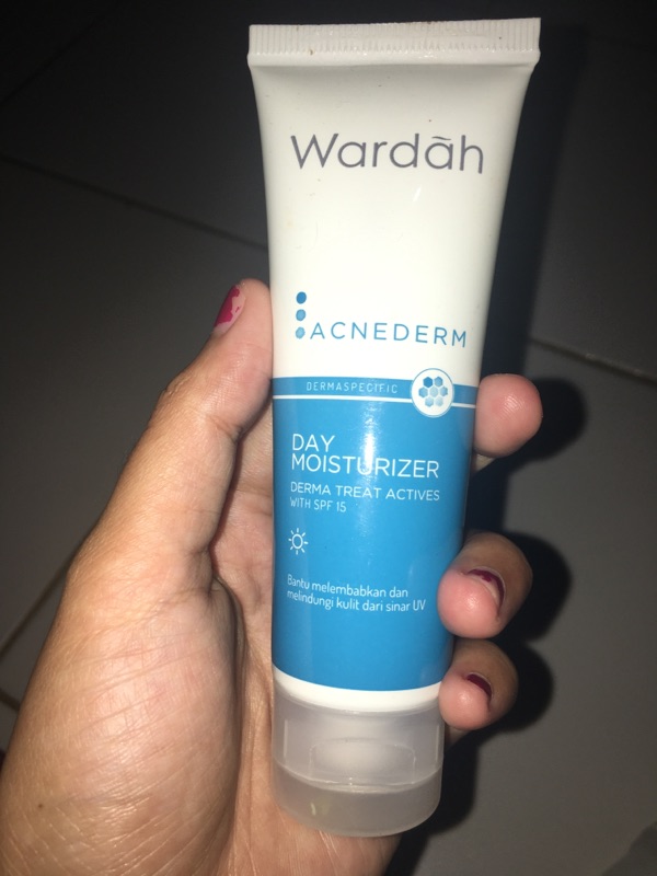 Skincare Wardah untuk Kulit Berjerawat